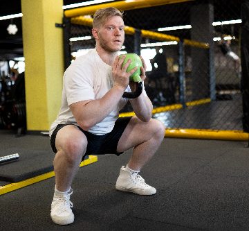 Best Exercises for Snowboarding: 4-Week Plan to Shred Harder and Prevent Injury